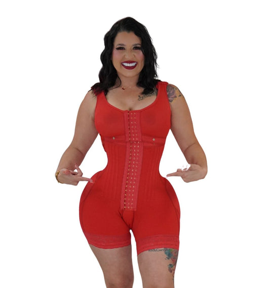 Faja Idia 7012 Post Operatoria 3ra Etapa con 15 varillas 2 tallas más grande en los glúteos Zipper en la zona intima y realce en los glúteos