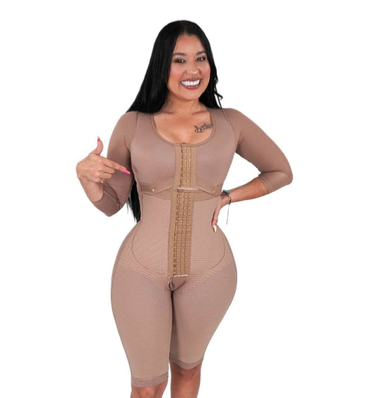Faja Baby 7010 Post Operatoria 2da Etapa con mangas 4 tallas más grande en los glúteos con zipper
