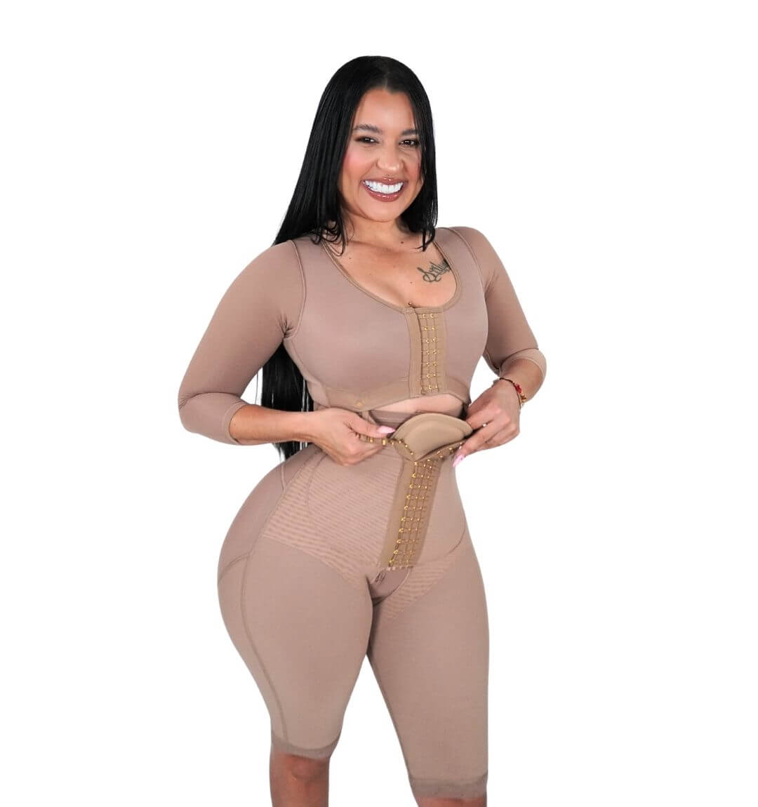Faja Baby 7010 Post Operatoria 2da Etapa con mangas 4 tallas más grande en los glúteos con zipper