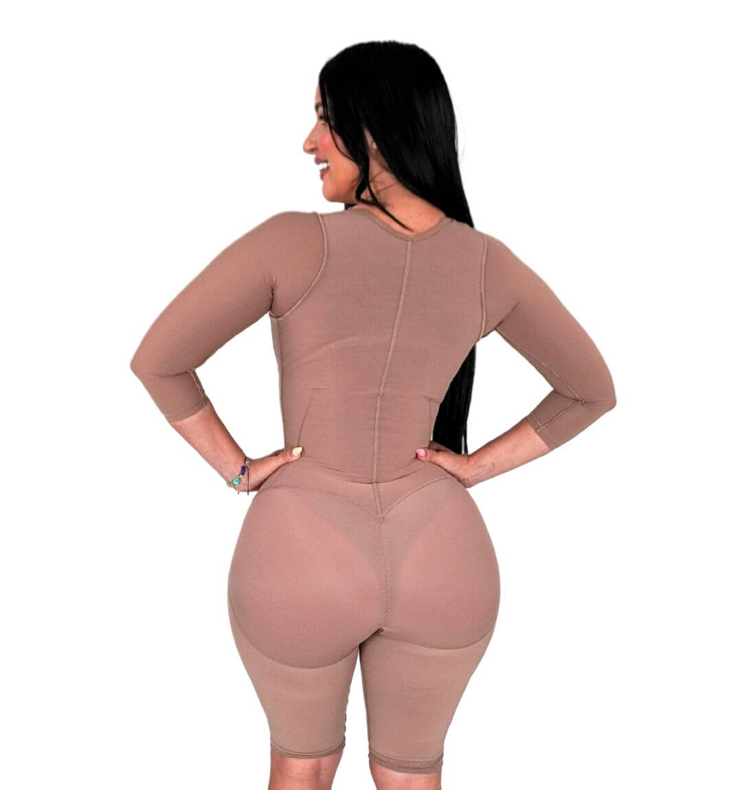 Faja Baby 7010 Post Operatoria 2da Etapa con mangas 4 tallas más grande en los glúteos con zipper