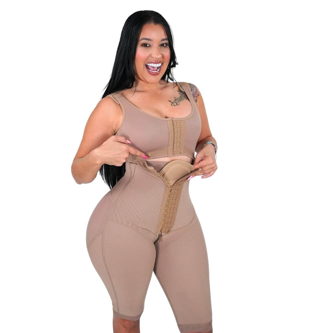 Faja Krisaliz 7007 Post Operatoria 2da Etapa con brasier 4 tallas más grande en los glúteos con zipper