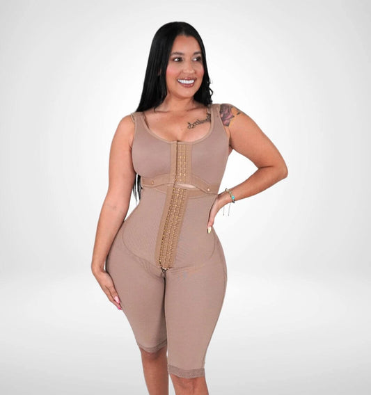 Faja Krisaliz 7007 Post Operatoria 2da Etapa con brasier 4 tallas más grande en los glúteos con zipper