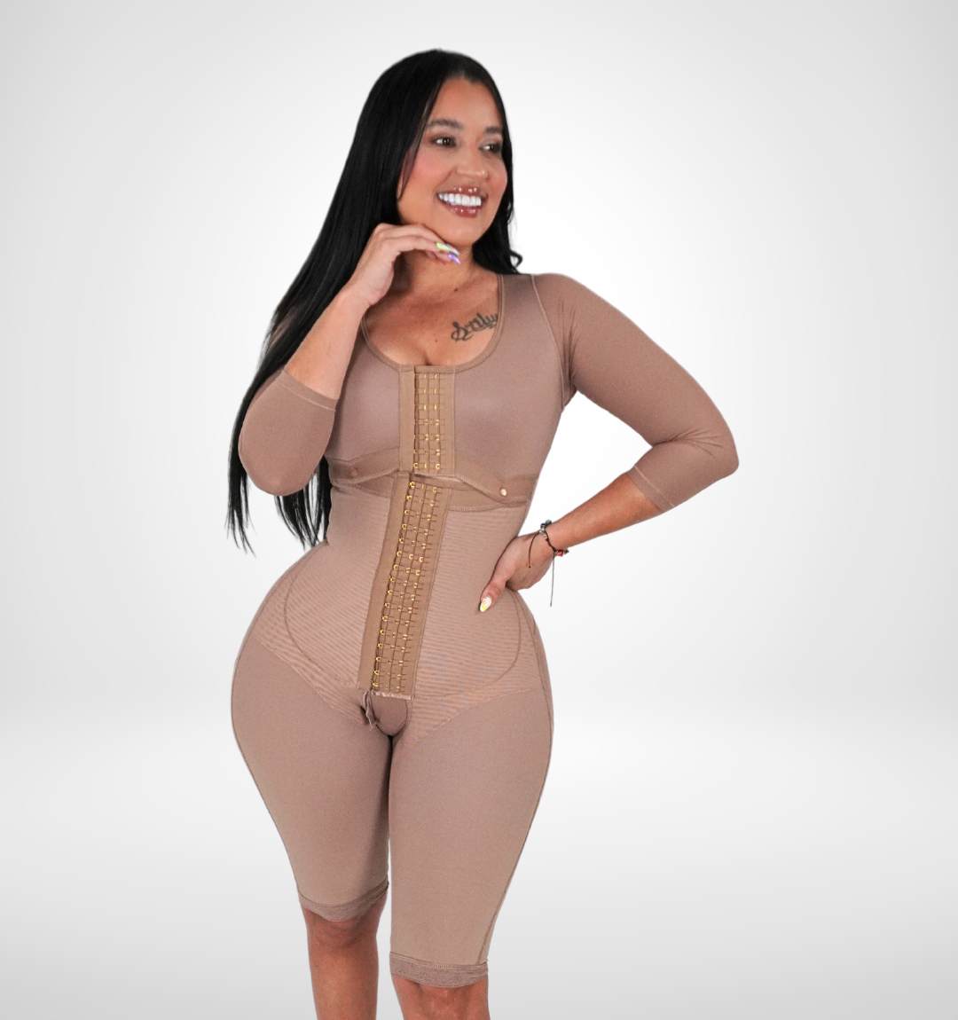 Faja Baby 7010 Post Operatoria 2da Etapa con mangas y zipper en la zona íntima