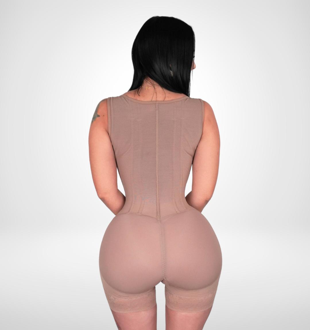 Faja Yesenia 7019 Post Operatoria 3ra Etapa 2 tallas más grande en los glúteos con abertura en la zona íntima y realce de glúteos