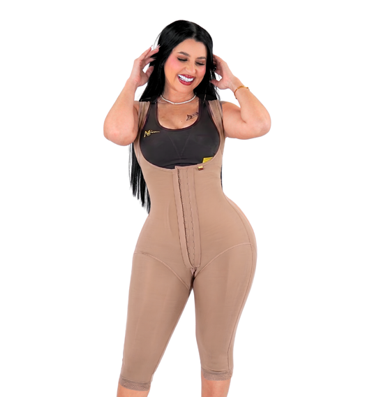 Faja Eva 7016 Post Operatoria 1ra Etapa 4 tallas más grande en los glúteos y zipper en la zona íntima